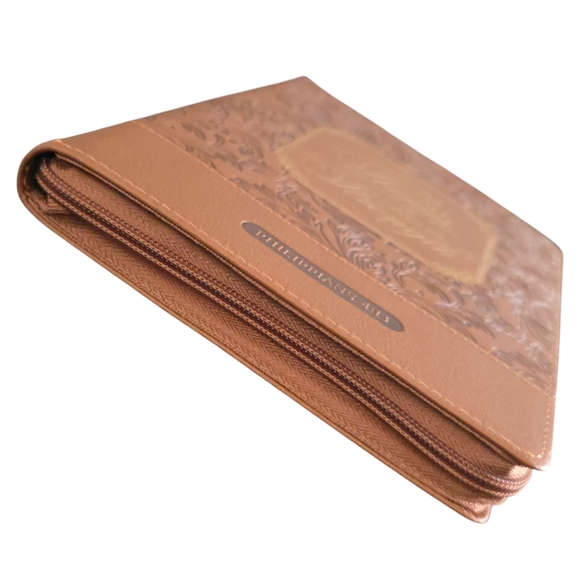 🦋LAST ONE Embossed FAUX Leather Zip Journal - Picture 5 of 13